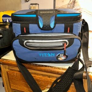 TITAN  LUNCH•CHEST (large)